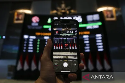IHSG Menguat 0,53% ke 6.351, Ikuti Reli Bursa Asia: Properti dan Barang Baku Pimpin Kenaikan