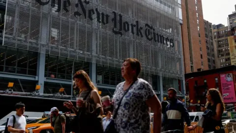 NYT Kehilangan Momentum: Pertumbuhan Pelanggan Digital Melambat, Saham Tertekan