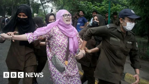 Pakistan Perketat Liputan Media Asing: Wartawan Wajib Izin di Luar Tiga Kota Besar