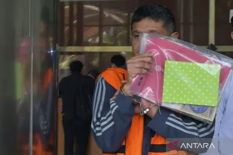 KPK Sita Rp2,4 Miliar dari Penggeledahan Kasus Suap Pajak Banjarmasin: Petugas Bandung dan Tangerang Terjerat