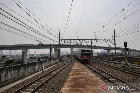 Pramono Putuskan Stasiun LRT Pegangsaan 2 Kembali Bernama Kelapa Gading, Ini Alasannya