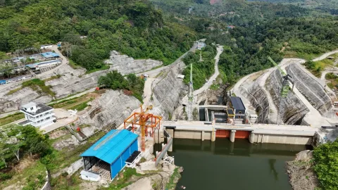 Surutnya Batang Merangin: Saat PLTA Raksasa Mengubah Hidup Warga Kerinci