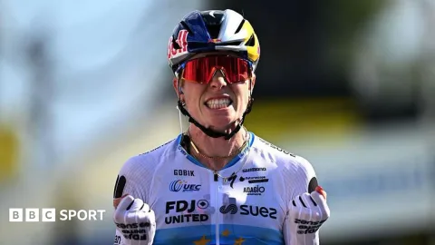 Vollering Menang Sprint Etap 5 Tour de France Femmes, Reusser Tetap Kukuh di Puncak