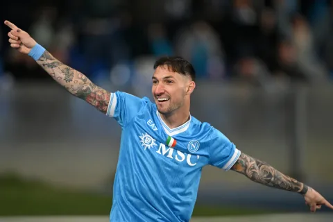 Napoli Taklukkan Osasuna 2-1 di Laga Uji Coba: Politano dan Lucca Jadi Penentu