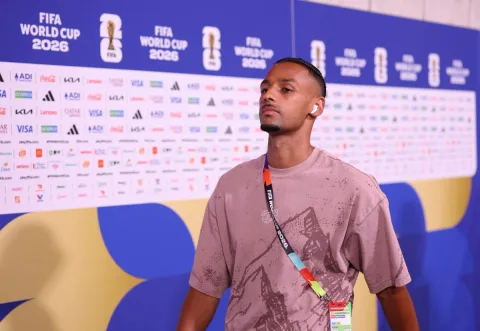Djibril Sow Tiba di Genoa, Klub Liga Italia Sukses Aktifkan Klausul Rilis Sevilla