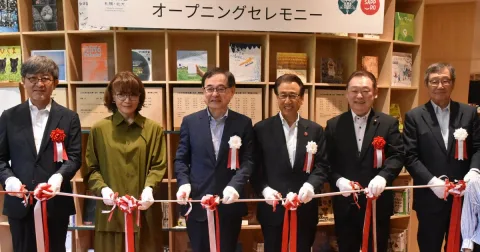Mari Yamazaki, Komikus 'Thermae Romae', Pimpin Perpustakaan Anak di Kampus Hokkaido