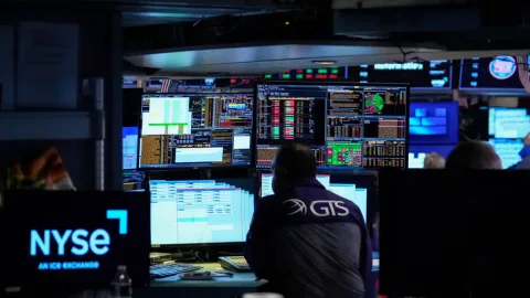 Wall Street Catat Rekor Baru di Tengah Spekulasi Kesepakatan Hormuz: Dampaknya bagi Pasar Energi RI