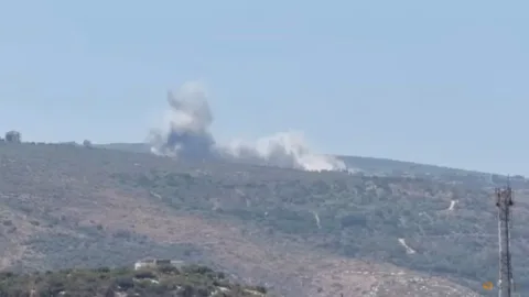 Gencatan Senjata Retak: Israel Kembali Serang Lebanon, Negosiasi Roma Diwarnai Ketegangan