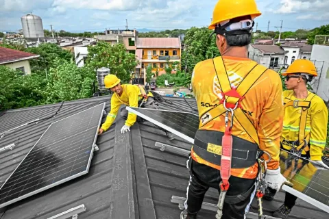 Tarif Listrik Mahal, Warga Filipina Berbondong Pasang Panel Surya: Booming yang Mengubah Lanskap Energi Asia Tenggara