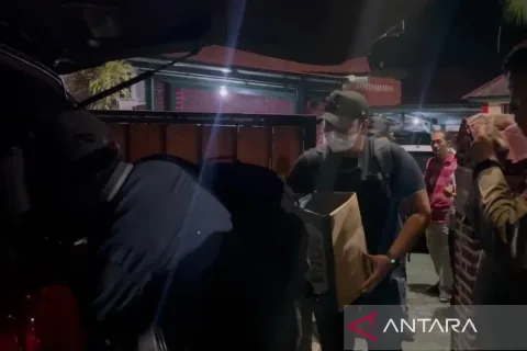 KPK Sita Empat Koper Berkas dari Rumah Mantan Pj Wali Kota Bengkulu