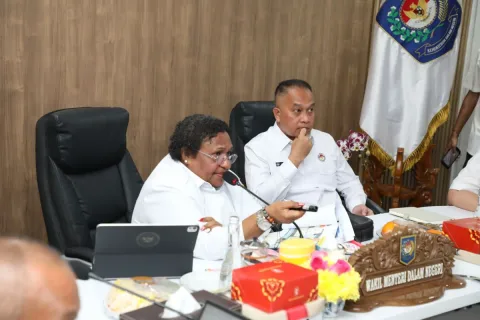 Dana Otsus Papua Tahap II Terhambat Administrasi, Wamendagri Desak Percepatan