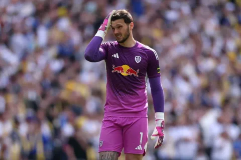Torino Menanti Lampu Hijau Leeds: Lucas Perri Siap Jadi Kiper Utama di Serie A