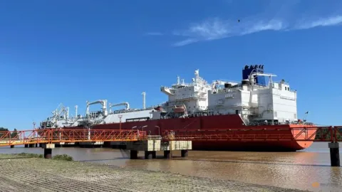 Pasokan Gas Bangladesh Membaik Setelah Terminal LNG AS Pulih Sebagian: Dampaknya bagi Pasar Energi Regional