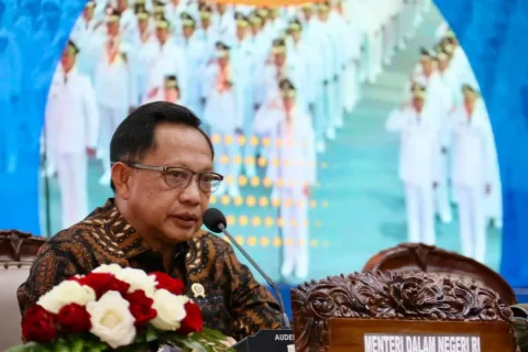 Tito Karnavian Buka Tiga Jurus Atasi Gaji Pegawai Daerah: Efisiensi Dulu, Baru Top Up DAU