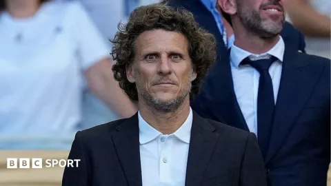 Diego Forlan Resmi Nahkodai Timnas Uruguay: Warisan Bielsa dan Tantangan Regenerasi
