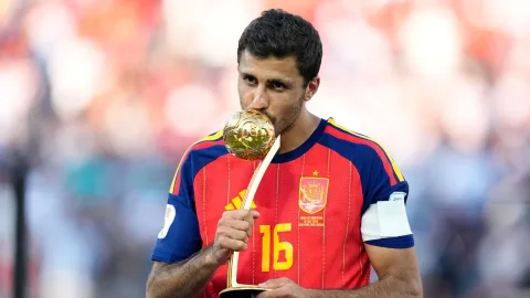 Barcelona dan Real Madrid Berebut Rodri: Man City Kukuh Pertahankan Sang Maestro