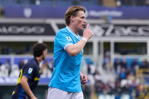McTominay Kembali Berlatih Penuh, Napoli Aman Sambut Serie A
