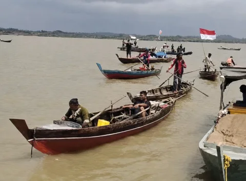Nelayan Karimun Lawan Rencana Pengerukan Pasir Laut: Trauma Masa Lalu Membayangi