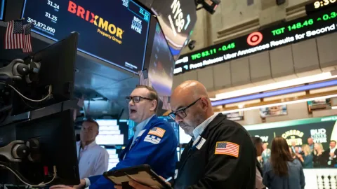 Harga Minyak Melonjak, Pasar Saham Global Terbelah di Tengah Ketegangan Selat Hormuz
