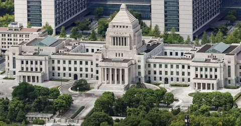 Turis Asing Serbu Gedung Parlemen Jepang, Capai Rekor 13.697 Orang pada 2025
