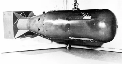Bom Atom 1945: Warisan Sains yang Mengubah Peta Kekuasaan Dunia