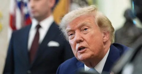 Trump Kembali Uji Kewarganegaraan Hak Kelahiran: Perintah Eksekutif Baru Lebih Sempit, Konstitusi Jadi Medan Laga