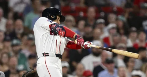 Drama 13 Inning di Fenway: Yoshida Pahlawan, Red Sox Raih Kemenangan ke-8 Beruntun