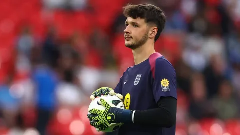Leeds United Kian Agresif di Bursa Transfer: Trafford Resmi, Delap Jadi Target Berikutnya