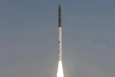 India Uji Tembak Agni-4, Sinyal Modernisasi Arsenal Nuklir di Tengah Ketegangan Asia