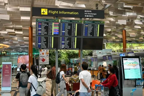 Kerusuhan di Bandara Changi: WNI Perlu Waspada, Ibu dan Anak Asal Hong Kong Dijatuhi Hukuman Penjara