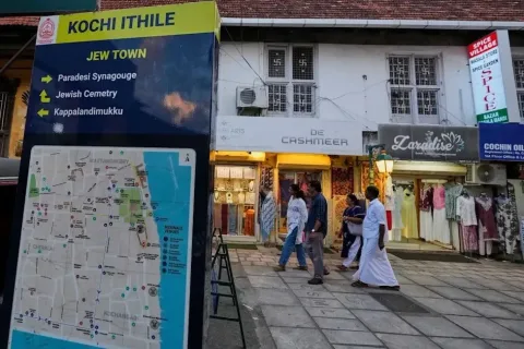 Kisah Dua Penjaga Terakhir Komunitas Yahudi Cochin di India: Antara Kenangan dan Kepunahan