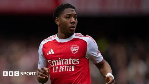 Lewis-Skelly Siap Rebut Posisi Gelandang Arsenal: Mampukah Geser Bintang Baru?