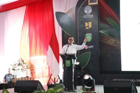 Penghijauan Tak Cukup Seremoni: Wamendagri Dorong Indikator Ekologis Masuk Rencana Pembangunan Daerah