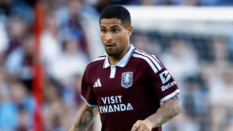 Uji Coba Lawan Bayern: Boubacar Kamara Buktikan Diri Pewaris Peran Tielemans di Aston Villa