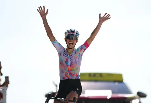 Katarzyna Niewiadoma-Phinney Rebut Kaus Kuning Usai Taklukkan Mont Ventoux