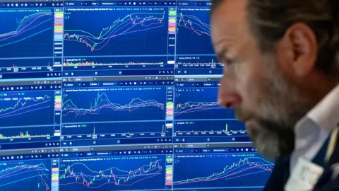 Pasar Saham Global Menguat, Dolar Tertekan: Data Tenaga Kerja AS Ubah Arah Kebijakan The Fed