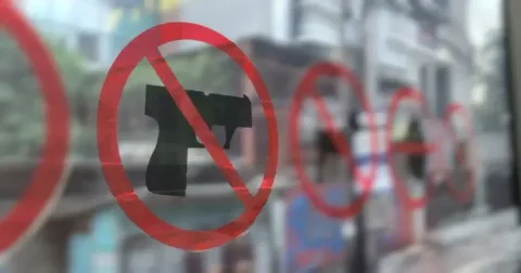 Ratusan Senjata dan Narkoba Ditemukan di Sekolah Jakarta Selatan: Polisi Usut Kepemilikan