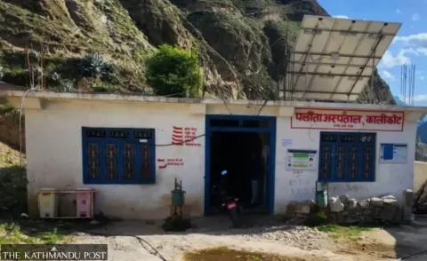 Enam Petugas Kesehatan di Nepal Timur Diserang dan Rumah Sakit Dirusak Massa