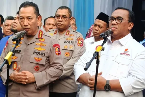 Kapolri Jembatani Dialog Buruh-DPR: Langkah Baru RUU Ketenagakerjaan atau Sekadar Menunda Aksi?