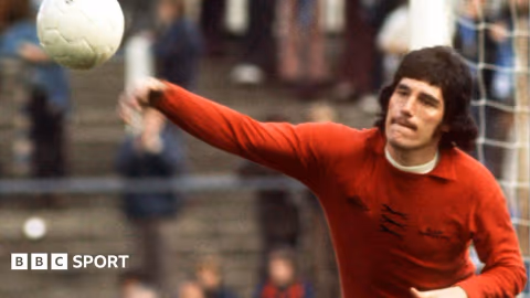 Legenda Kiper Wolves Phil Parkes Tutup Usia di 79 Tahun