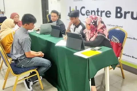 Brunei Dorong Warga Masuk Sektor Swasta: Tiga Strategi Utama Diluncurkan