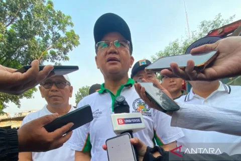 Pemkot Jaksel Keruk Saluran Alfa Indah: 90 Persen Sedimen Menumpuk di Bawah Jembatan