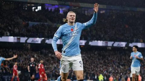 Setelah Gagal Dapatkan Haaland, Manchester United Incar Esposito: Investasi ยฃ73 Juta untuk Mesin Gol Baru?