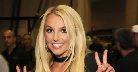 Britney Spears Alami Kelopak Mata Turun Usai Suntik Botox: 'Hati-hati dengan Dokter'