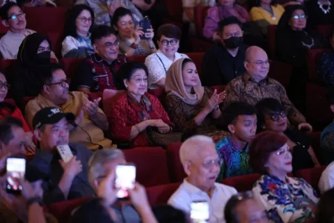 Megawati dan Lintas Generasi Hadir di Peluncuran Otobiografi Erros Djarot: Kebenaran yang Tak Pernah Usai