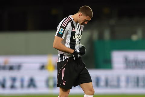 Vlahovic Mulai Lirik Tawaran Besiktas: Gaji โฌ10 Juta per Musim dan Faktor Italiano