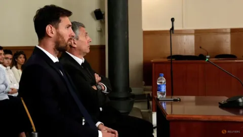 Duka Argentina: Lionel Messi Kehilangan Sang Ayah, Jorge Messi, yang Jadi Pilar Kariernya