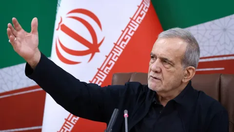 Blokade Selat Hormuz Berlanjut: Iran Buka Syarat Baru, Trump Pilih Bertahan