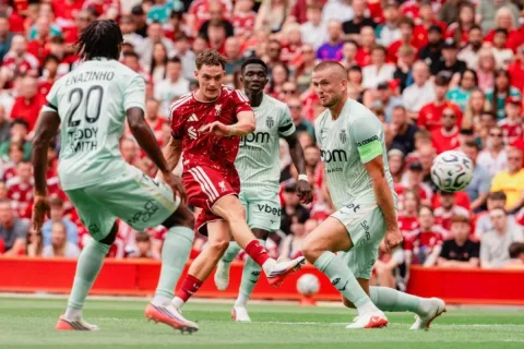 Liverpool Kembali Tergelincir di Pramusim: As Monaco Comeback di Anfield