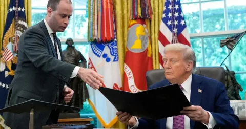 Trump Tunjuk Will Scharf sebagai Penasihat Gedung Putih: Perombakan Jelang Pemilu Paruh Waktu